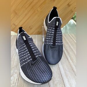 New! Nike React Phantom Run Flyknit 2 Slip-On Sneakers - Men’s Size 7